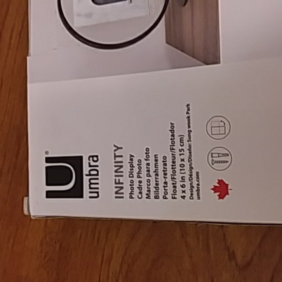Umbra Infinity Photo Displays - Picture 5 of 7